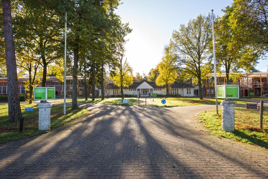 Отель Landgoed Isvw Лёсден Экстерьер фото